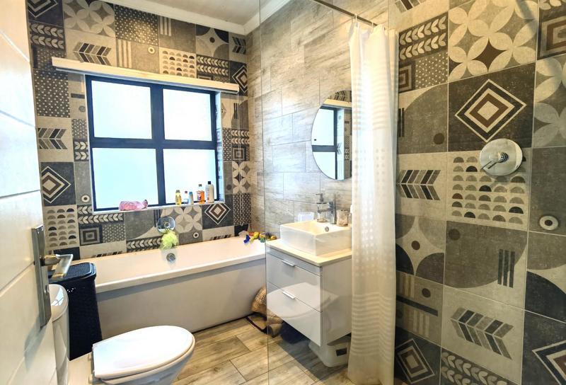 3 Bedroom Property for Sale in Parklands Western Cape